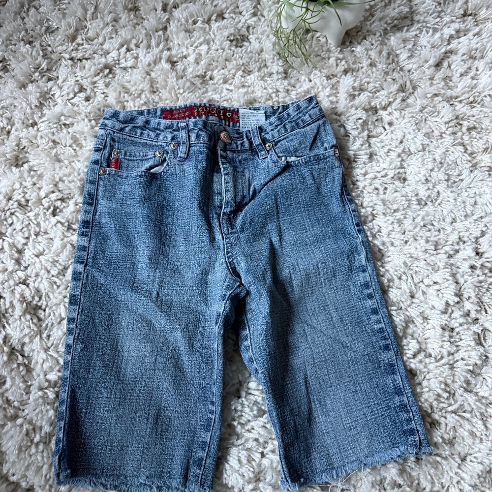 Chic Mudd vintage Y2K 2000s kids high waisted Denim long shorts with Red Accents